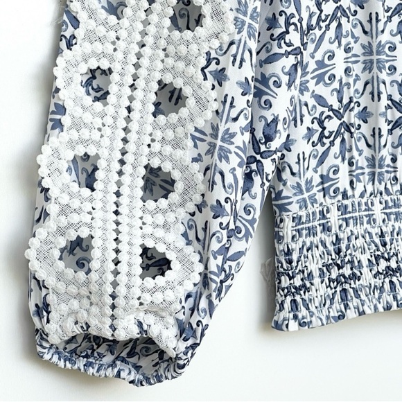 💙White House Black Market Blue and White Embellished Long Sleeve Blouse💙 - Picture 6 of 10